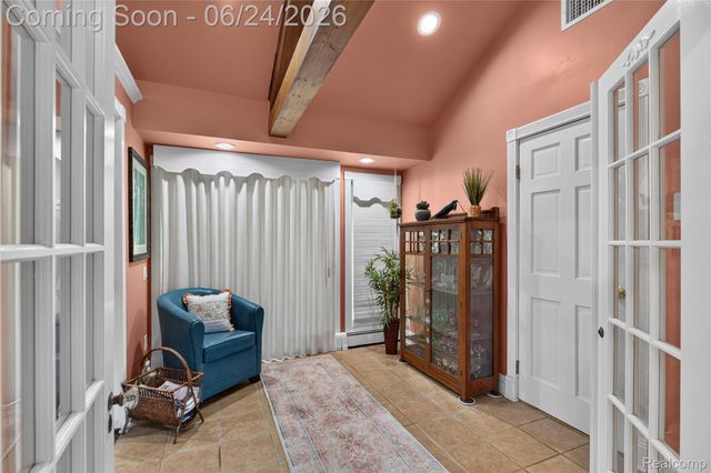 75 W Burdick Street, Oxford Village, MI 48371