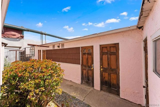 4541 Oregon St, San Diego, CA 92116