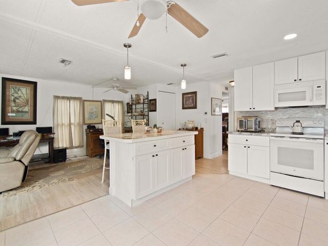 8 Brisa Lane, Port St. Lucie, Port St Lucie, FL 34952