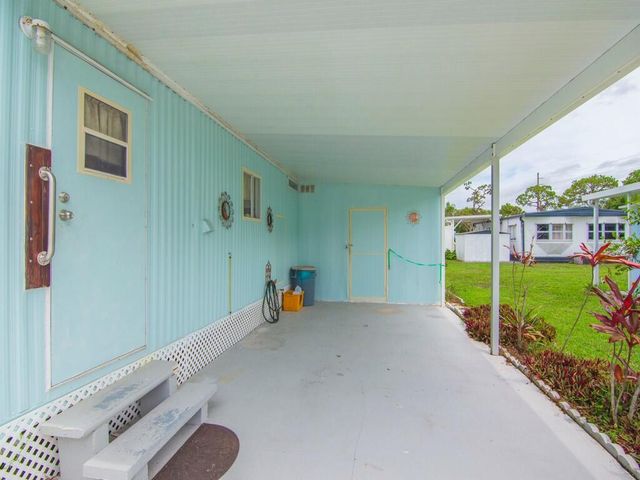8 Brisa Lane, Port St. Lucie, Port St Lucie, FL 34952