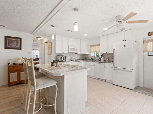 8 Brisa Lane, Port St. Lucie, Port St Lucie, FL 34952