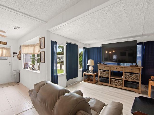 8 Brisa Lane, Port St. Lucie, Port St Lucie, FL 34952