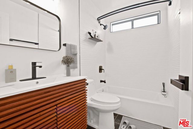 14110 Yukon Avenue, Hawthorne, CA 90250