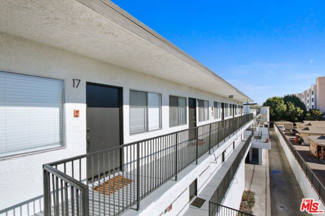 14110 Yukon Avenue, Hawthorne, CA 90250