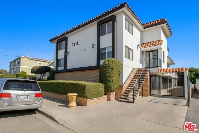 14110 Yukon Avenue, Hawthorne, CA 90250