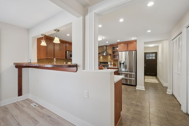 9705 St Johns Road, Minnetonka, MN 55305