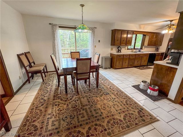 1318 Highland Avenue E, Salem, OH 44460