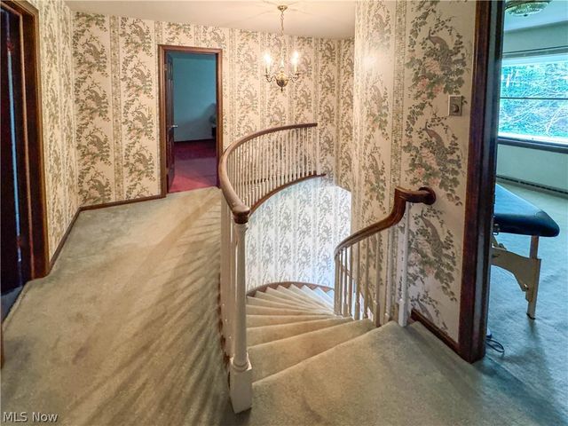 1318 Highland Avenue E, Salem, OH 44460