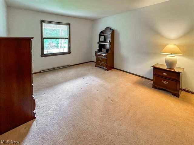 1318 Highland Avenue E, Salem, OH 44460