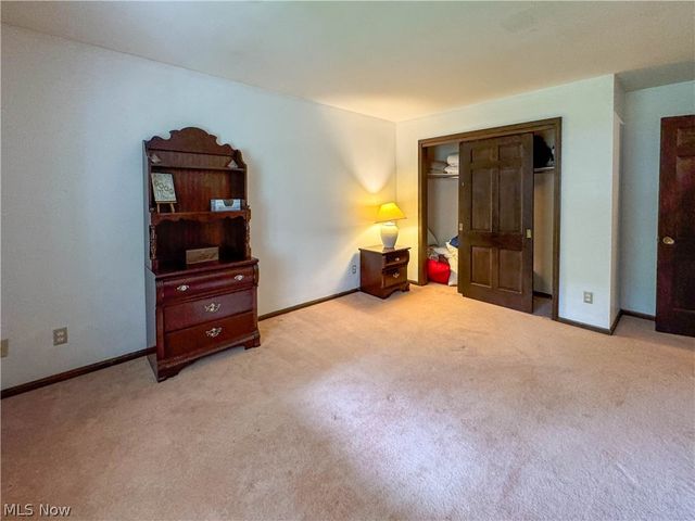 1318 Highland Avenue E, Salem, OH 44460