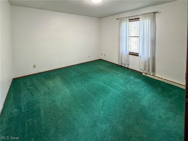 1318 Highland Avenue E, Salem, OH 44460