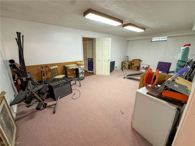 1318 Highland Avenue E, Salem, OH 44460