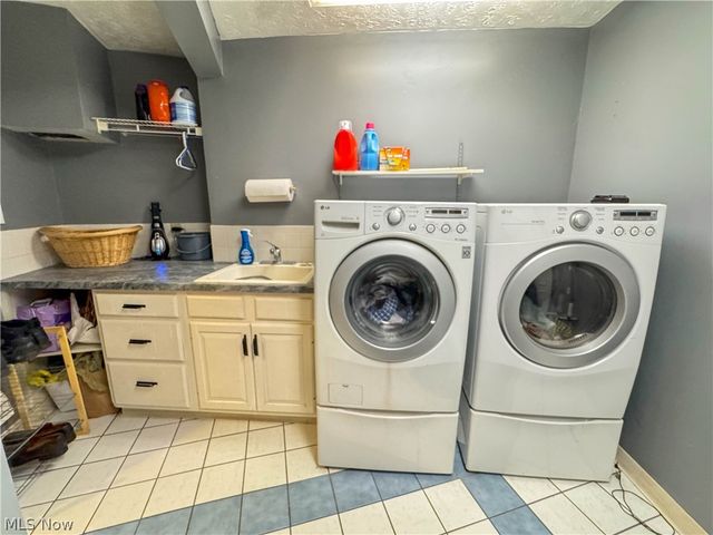1318 Highland Avenue E, Salem, OH 44460