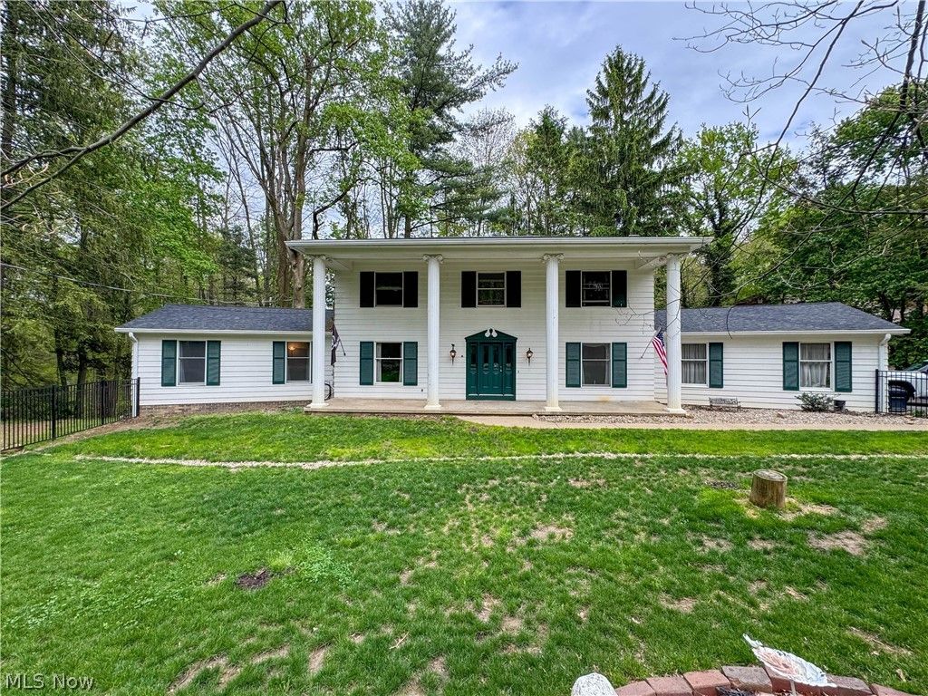 1318 Highland Avenue E, Salem, OH 44460