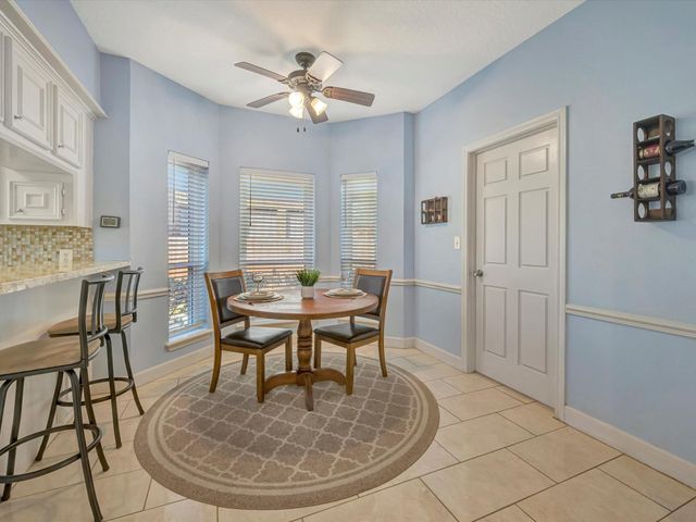 714 Crestwood Drive, El Lago, TX 77586