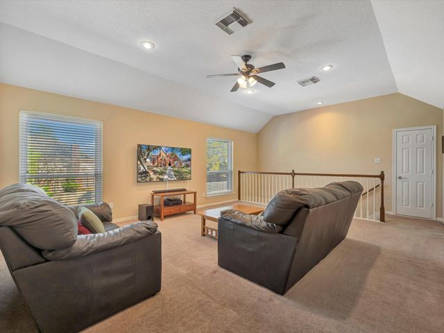 714 Crestwood Drive, El Lago, TX 77586