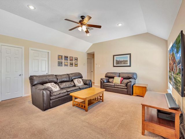 714 Crestwood Drive, El Lago, TX 77586