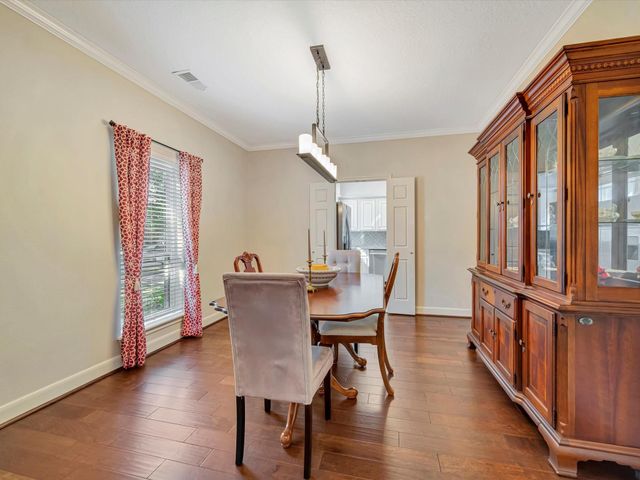 714 Crestwood Drive, El Lago, TX 77586