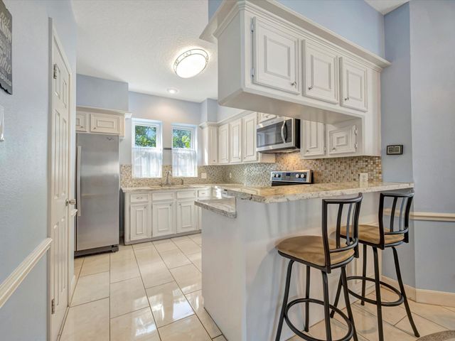 714 Crestwood Drive, El Lago, TX 77586