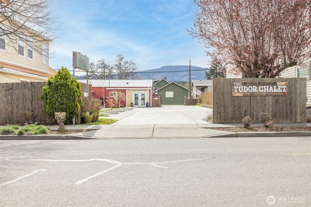 111 W Bell Street, Sequim, WA 98382