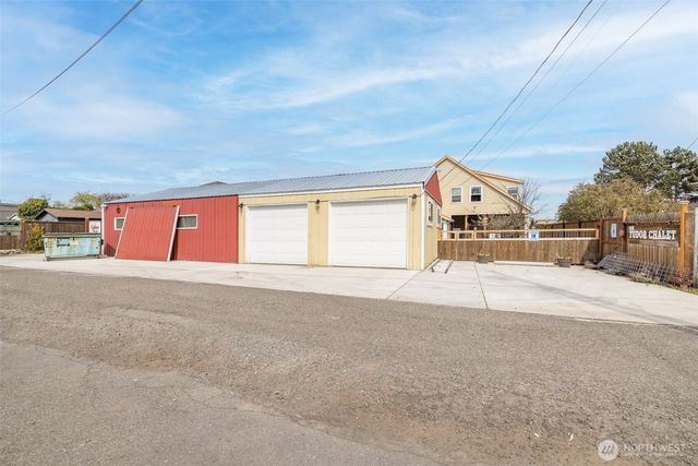 111 W Bell Street, Sequim, WA 98382