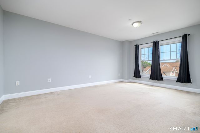 2 Finney Lane 31, Stamford, CT 06902