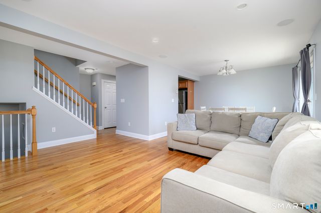 2 Finney Lane 31, Stamford, CT 06902