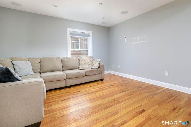 2 Finney Lane 31, Stamford, CT 06902