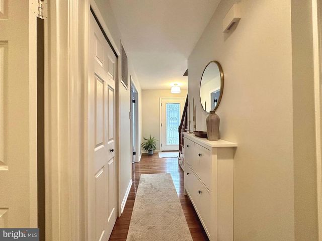 13016 SMOKETOWN RD, Woodbridge, VA 22192