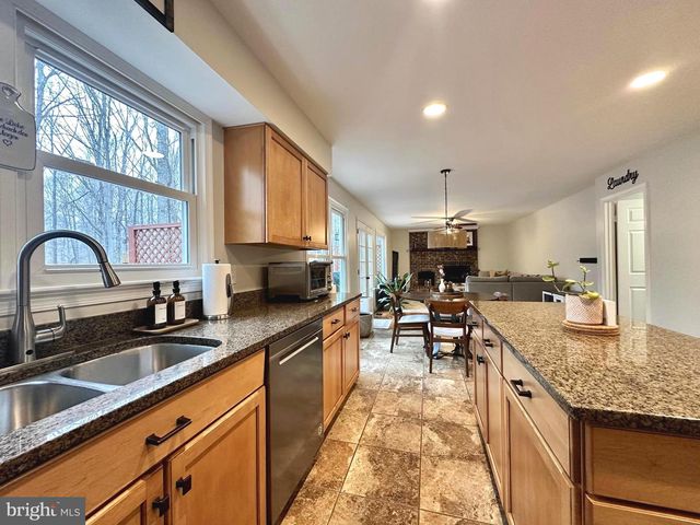 13016 SMOKETOWN RD, Woodbridge, VA 22192