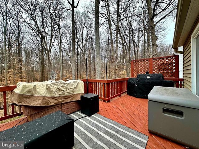 13016 SMOKETOWN RD, Woodbridge, VA 22192