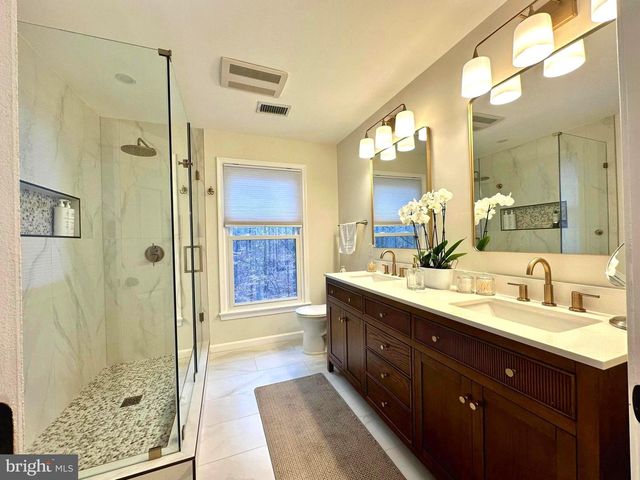 13016 SMOKETOWN RD, Woodbridge, VA 22192