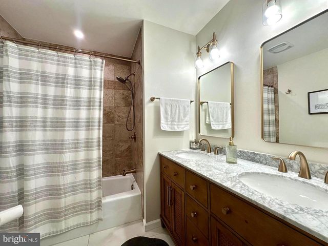 13016 SMOKETOWN RD, Woodbridge, VA 22192