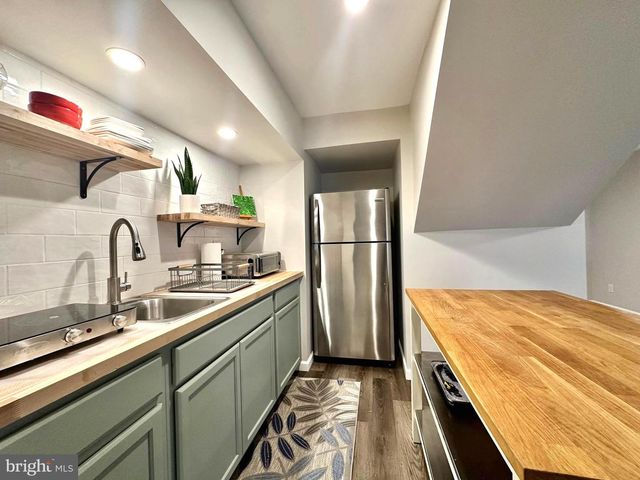 13016 SMOKETOWN RD, Woodbridge, VA 22192