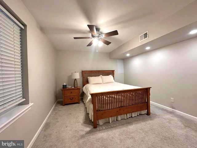 13016 SMOKETOWN RD, Woodbridge, VA 22192