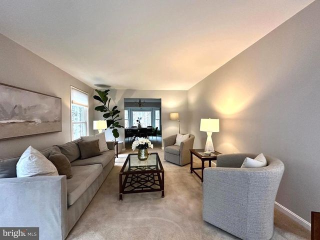 13016 SMOKETOWN RD, Woodbridge, VA 22192