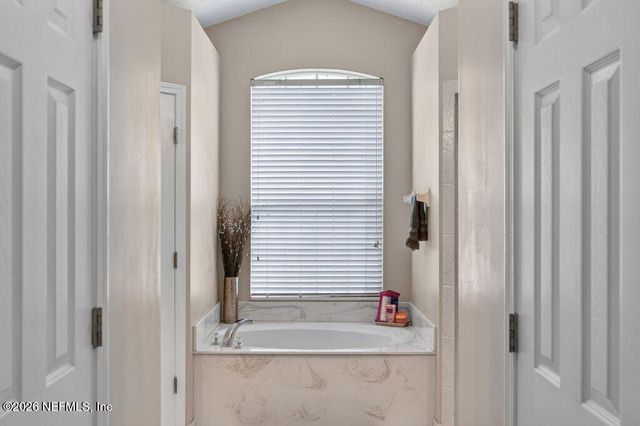 1534 LOCKEND Court, Jacksonville, FL 32221