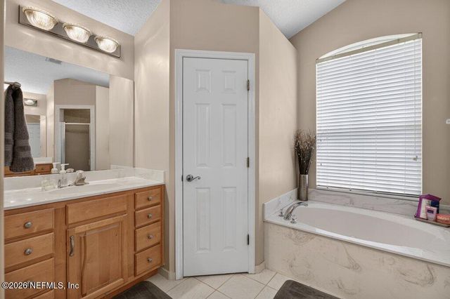 1534 LOCKEND Court, Jacksonville, FL 32221