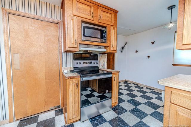 820 Primrose Lane, Sanford, NC 27330