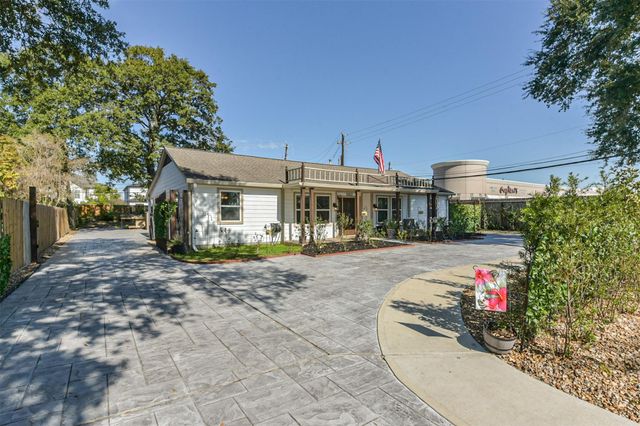 5002 Beechnut Street, Houston, TX 77096