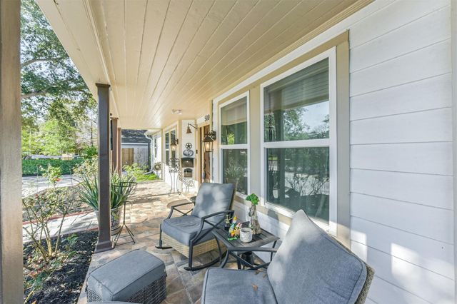 5002 Beechnut Street, Houston, TX 77096