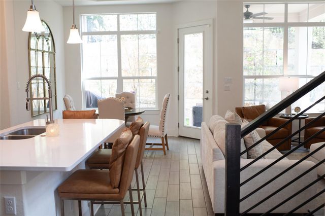 440 Cartwheel BND 95, Austin, TX 78738