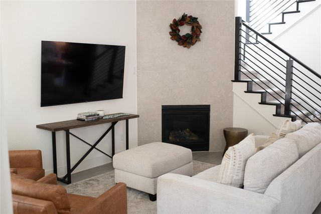 440 Cartwheel BND 95, Austin, TX 78738
