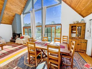 22012 Topanga School Road, Topanga, CA 90290