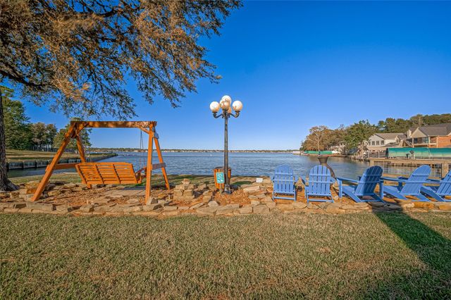 3900 Aspen Drive 308A, Montgomery, TX 77356