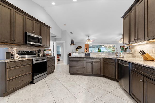 1069 9th St, Okeechobee, FL 34974