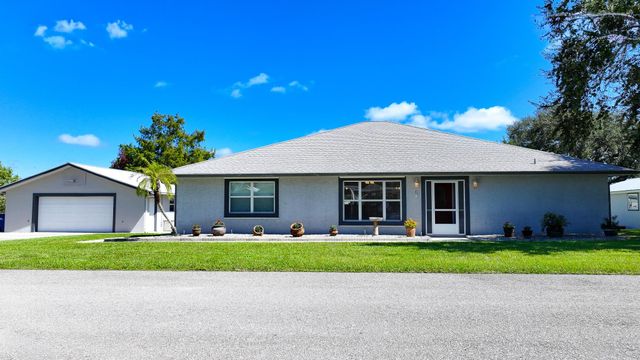 1069 9th St, Okeechobee, FL 34974