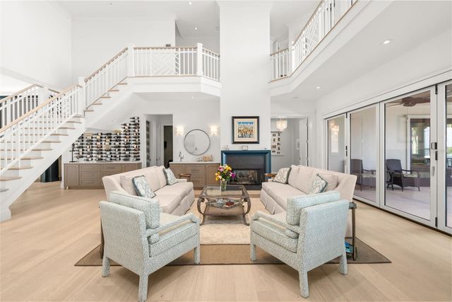 361 S BLVD OF THE PRESIDENTS, Sarasota, FL 34236