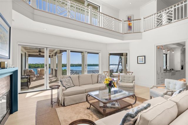 361 S BLVD OF THE PRESIDENTS, Sarasota, FL 34236