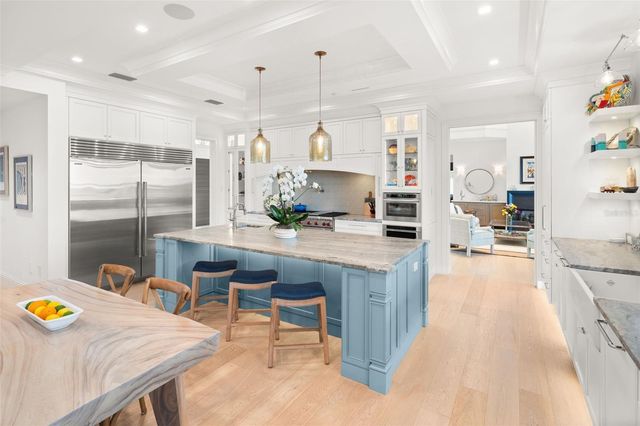 361 S BLVD OF THE PRESIDENTS, Sarasota, FL 34236